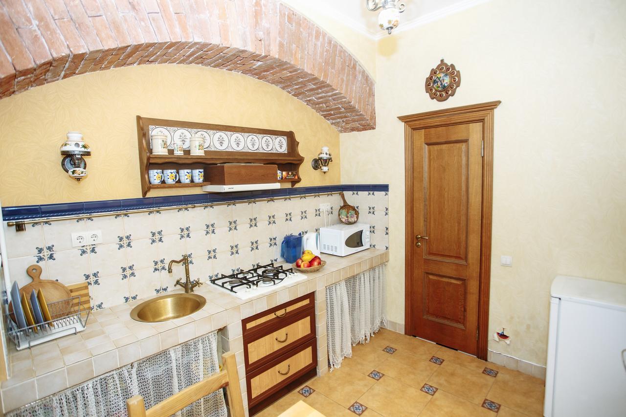 Halytska Lägenhet Lviv Exteriör bild