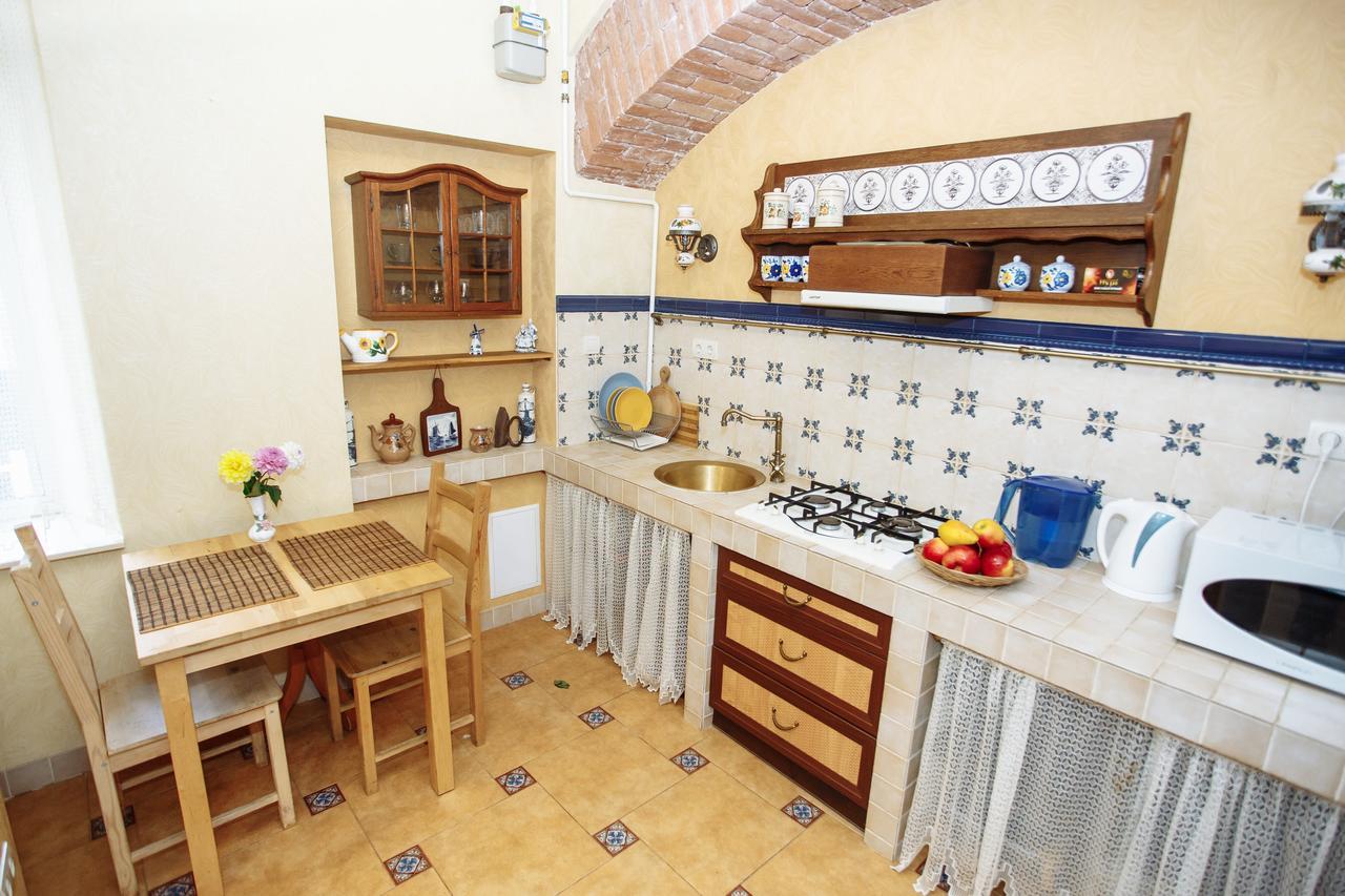 Halytska Lägenhet Lviv Exteriör bild
